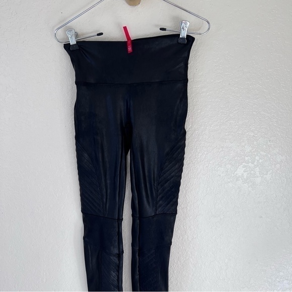 Spanx Faux Leather Moto Leggings size small - Picture 11 of 16